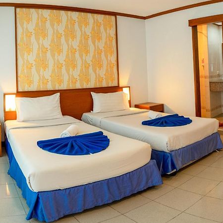 Rattana Beach Hotel By Shanaya Karon Ngoại thất bức ảnh