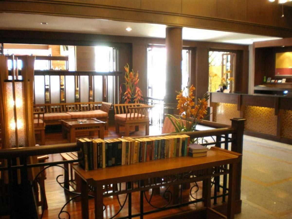 Rattana Beach Hotel By Shanaya Karon Ngoại thất bức ảnh