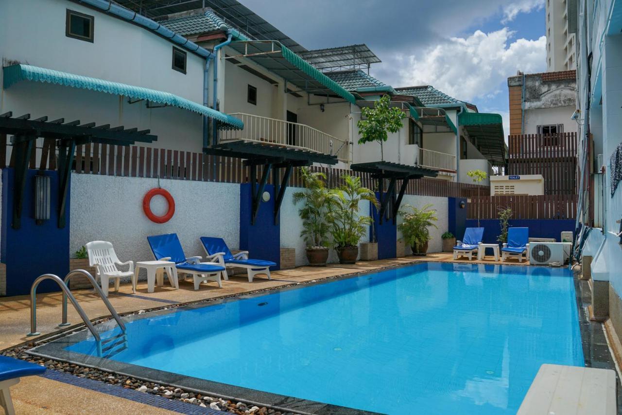Rattana Beach Hotel By Shanaya Karon Ngoại thất bức ảnh