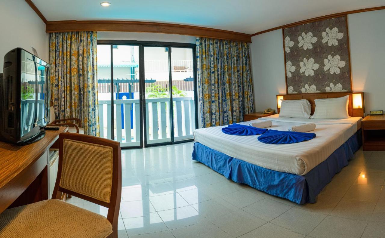 Rattana Beach Hotel By Shanaya Karon Ngoại thất bức ảnh